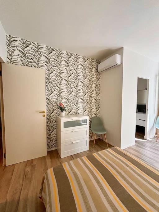 House Apartment *