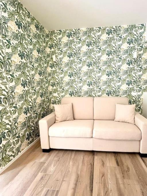 House Apartment Rom